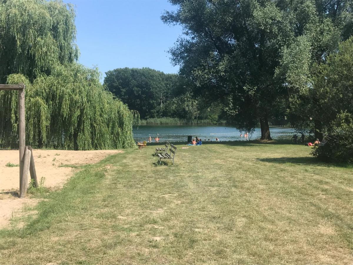 Blauwe Lelie Villa Ewijk Bagian luar foto