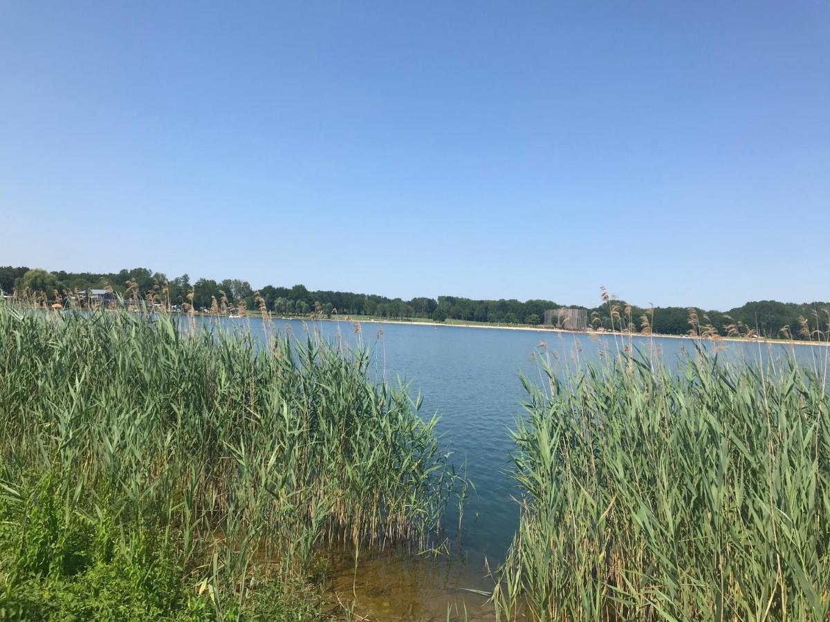Blauwe Lelie Villa Ewijk Bagian luar foto