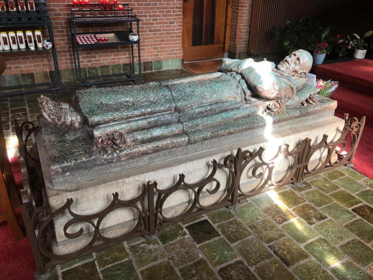 Blauwe Lelie Villa Ewijk Bagian luar foto