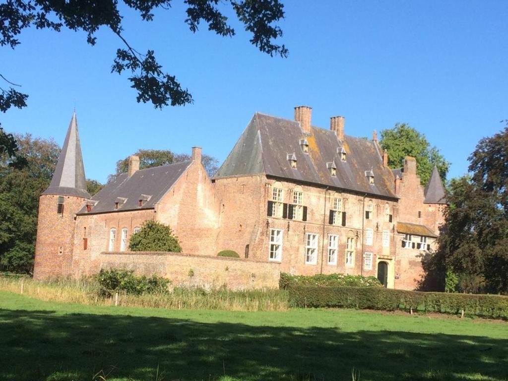 Blauwe Lelie Villa Ewijk Bagian luar foto
