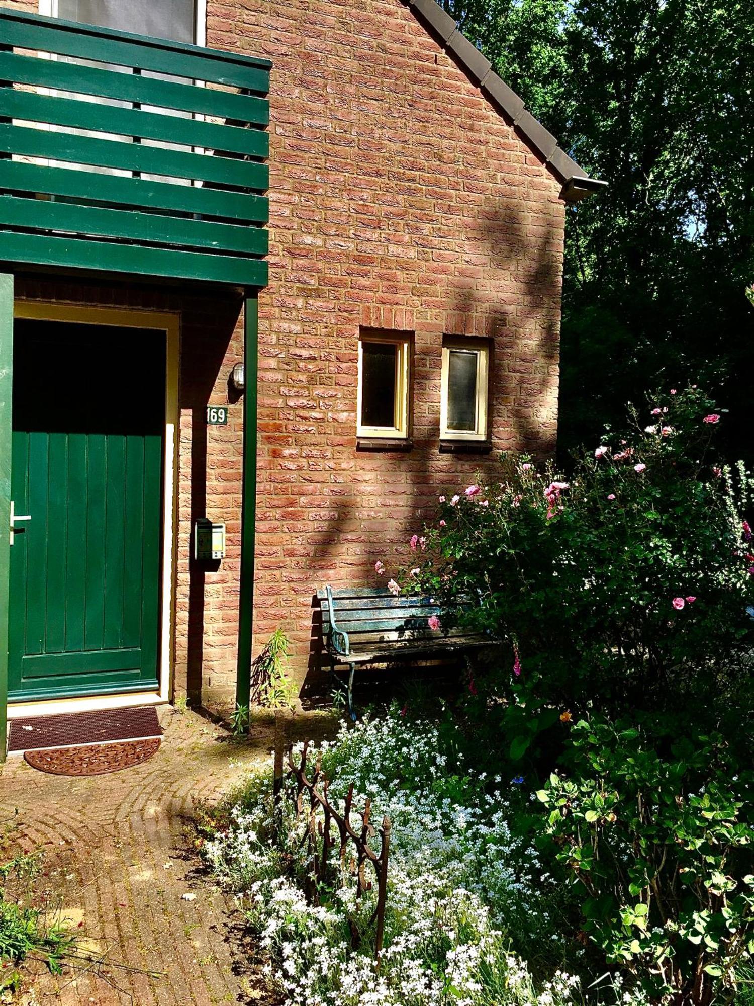 Blauwe Lelie Villa Ewijk Bagian luar foto